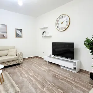  Appartamento One-bedroom Gem By The Square